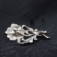 Silverblomma med strass